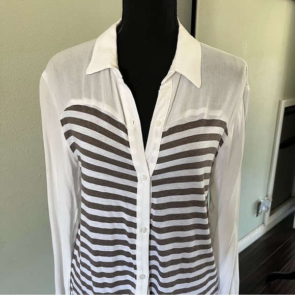 Splendid White and Off Black Striped 100% Rayon Button Down Shirt Size Medium - Picture 2 of 6